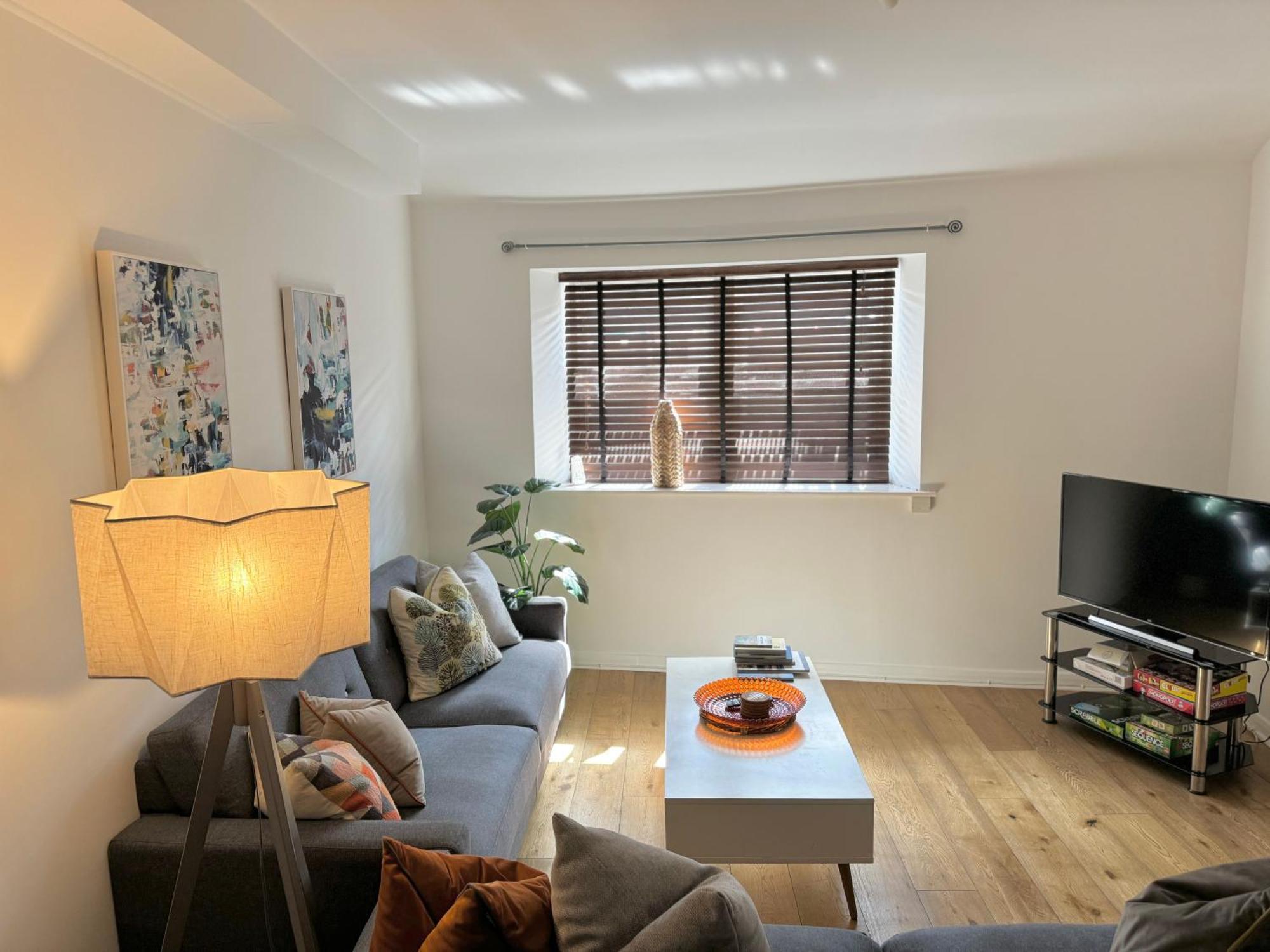 Nordic Suites Улверстон Экстерьер фото