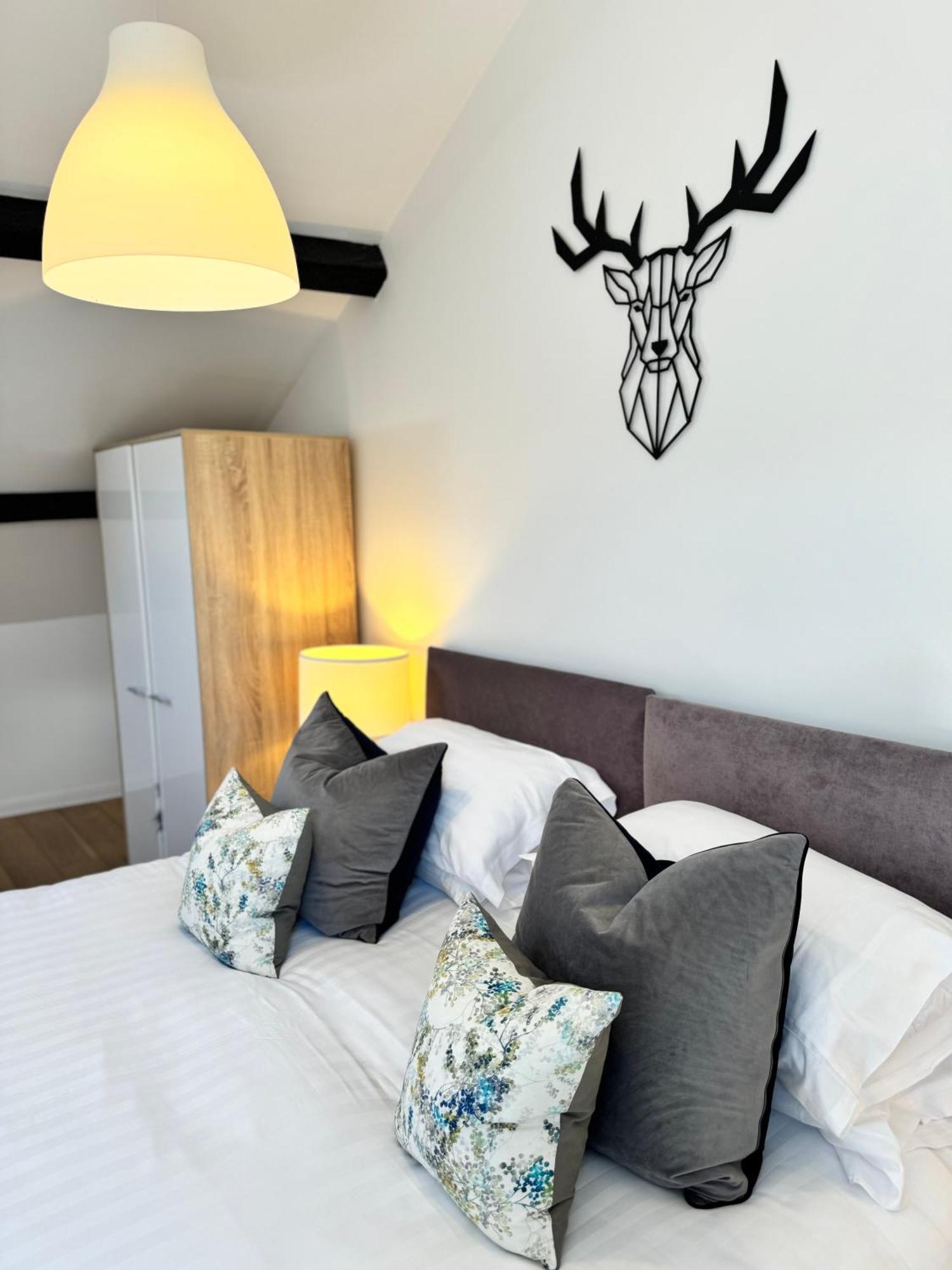 Nordic Suites Улверстон Экстерьер фото